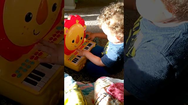 18 month old son playing Fisher Price Lion Piano смотреть онлайн