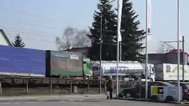 Train loading HUPAC LKW SBB CH смотреть онлайн