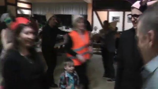 У Коли в гостях смотреть онлайн