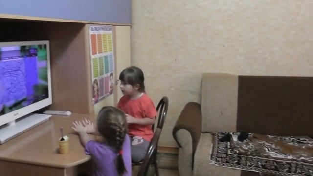 Пришла Тома, Диско Танцы/Пошли Все Вместе в Магазин/Любимые Оладьи/Меняем Голос/25.10.20 смотреть онлайн