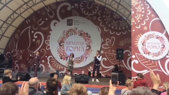 1. Группа САДко «А ты цвети, цвети цветочек аленький». смотреть онлайн