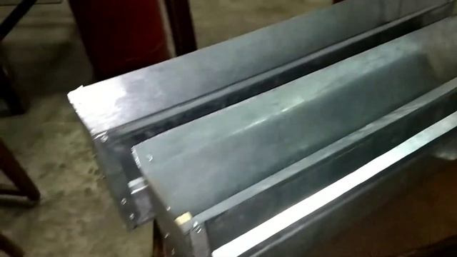 Самодельная бункерная кормушка для перепелов/ бройлеров. Цинковая кормушка. Нержавеющая кормушка смотреть онлайн