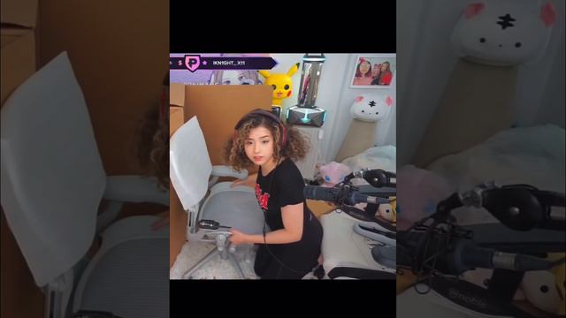 Poki being thicc for 1 minute смотреть онлайн
