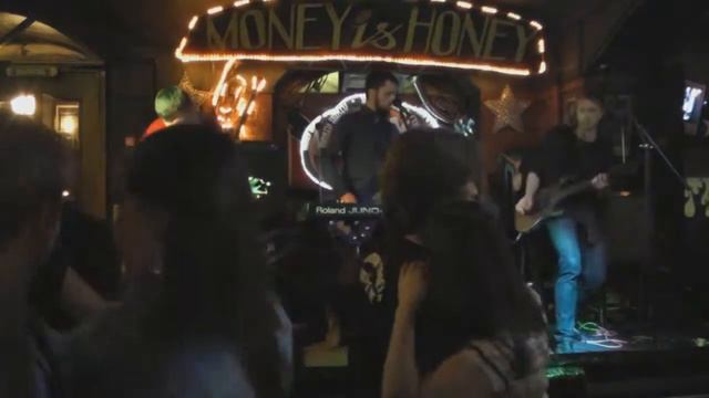 Иг-рок - Шесть утра (live, Зоопарк cover) смотреть онлайн