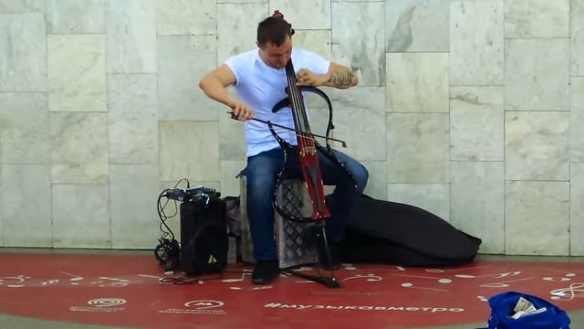 Парень со змеей смотреть онлайн