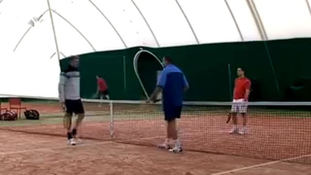 В НЕФТЕКАМСКЕ ОТКРЫЛСЯ ТЕННИСНЫЙ КОРТ.flv смотреть онлайн