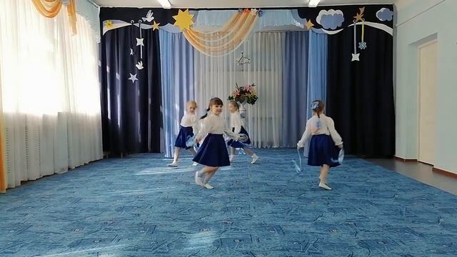 эстрадный коллектив "Улыбка" танец "Ручеёк" смотреть онлайн