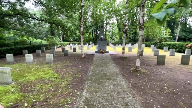 Советское воинское захоронение в Альт Руппине. смотреть онлайн