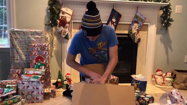 I GOT MY BROTHER AIRPODS FOR CHRISTMAS смотреть онлайн