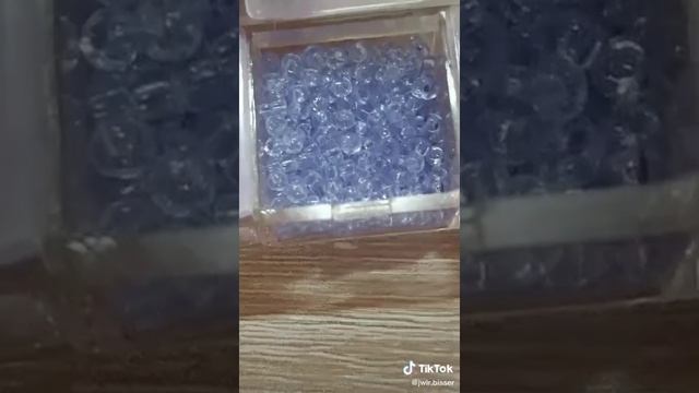 Видео-подборка для бисероплетёров про бисер из ТТ смотреть онлайн