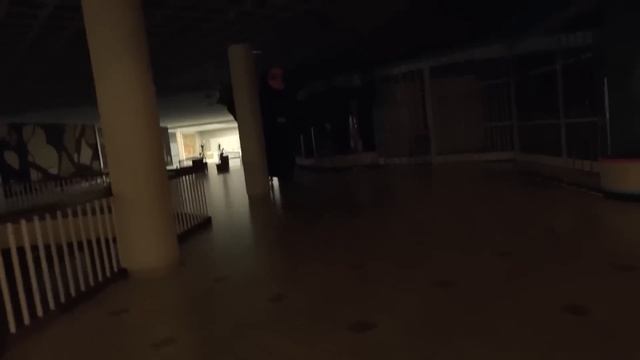 ЖУТКАЯ СТАТУЯ В ЗАБРОШЕННОМ ТОРГОВОМ ЦЕНТРЕ | РАЗБОР The Oldest View (feat. F.A.O.S.) смотреть онлайн