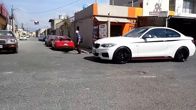 Prueba: VW JETTA CLASICO SPORT 2013!! | Joven Locutor смотреть онлайн