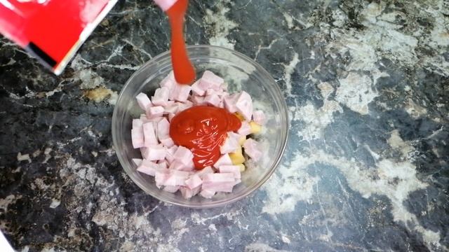 Рогалики рецепт с салями и сыром Вкусная выпечка к чаю смотреть онлайн