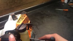 Stihl FS 55,45,38. Загляните в глушитель