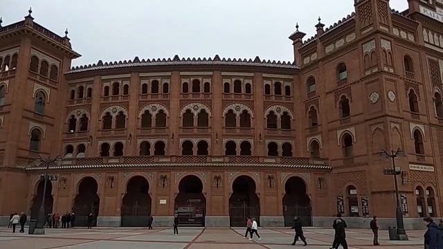 Мадрид. Арена Лас-Вентас смотреть онлайн