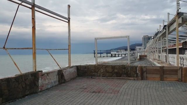 Утренний релакс. Шум моря. Лазаревское Сочи. Теплая погода. Воздух +14 С, вода +11 С. 20 января 202 смотреть онлайн