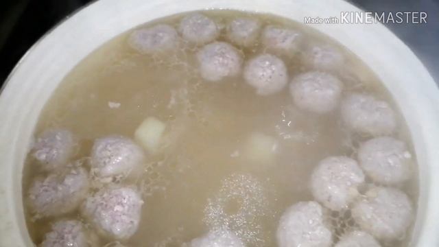 Лёгкий и быстрый супчик, с фрикадельками и клецками.Вам понравится! смотреть онлайн