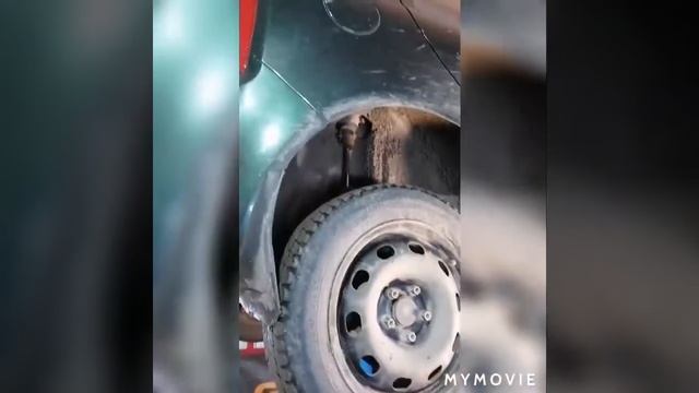 Шкода Фабия. Как заменить задние амортизаторы? смотреть онлайн