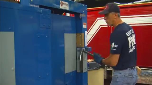 Firefighter Forcible Entry Training with Mike Perrone смотреть онлайн