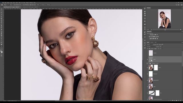 Magazine Cover Skin Retouch with Dodge & Burn in Photoshop - Lesson 13 смотреть онлайн