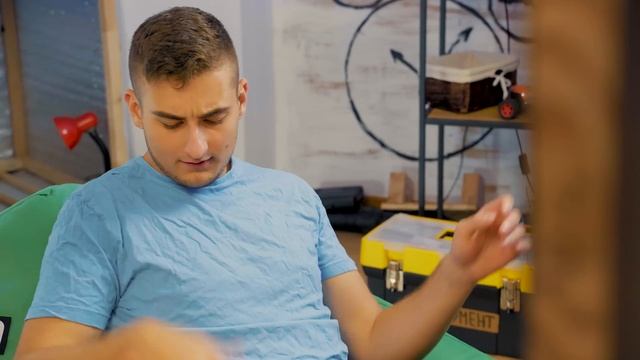 ПОВТОРИЛИ ЛЕГЕНДАРНЫЕ МЕМЫ ИЗ ПРОШЛОГО !) смотреть онлайн