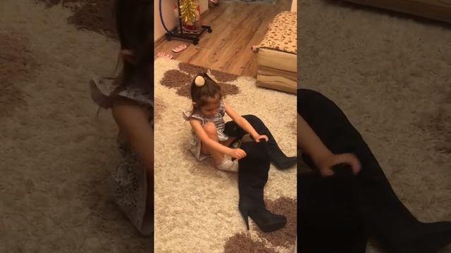 Когда увидела новые сапоги ! смотреть онлайн