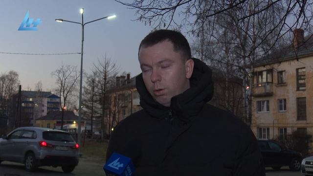 В одном из проблемных дворов Петрозаводска наконец зажегся свет смотреть онлайн