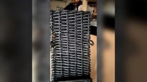 Плетёная подставка для телефона из бумажной лозы