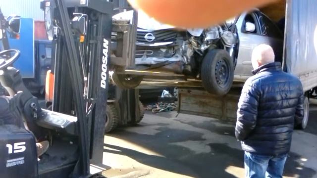 как загрузить легковой автомобиль в бортовой грузовик смотреть онлайн