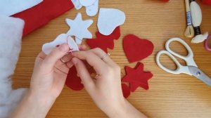 НОВОГОДНИЕ ИГРУШКИ СВОИМИ РУКАМИ ИЗ ФЕТРА