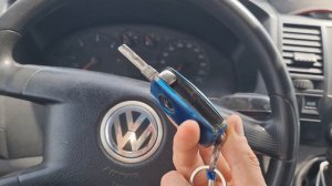 КЛЮЧ ФОЛЬКСВАГЕН ТРАНСПОРТЕР Т5 КУПИТЬ ДУБЛИКАТ ВЫКИДНОГО ЧИП КЛЮЧА ЗАЖИГАНИЯ. КАРАВЕЛЛА АВТОКЛЮЧ