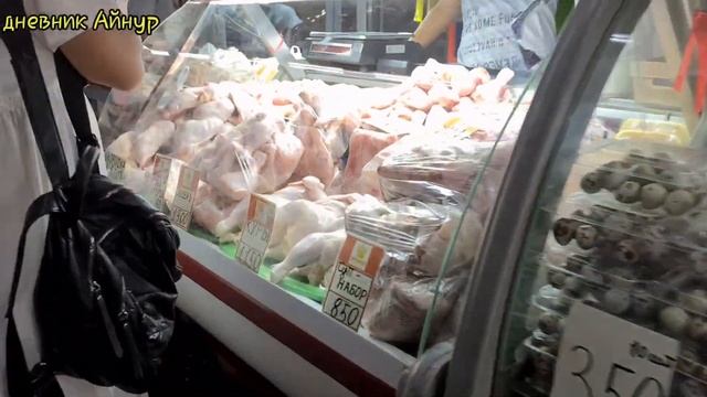 Вышла за сосиской а скупила буд-то весь оптовый рынок Алматы ?!Слойки с яблоками! смотреть онлайн