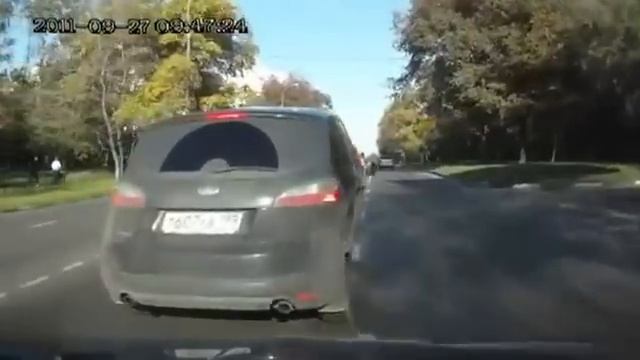 Водитель накинулся с нагайкой. fight смотреть онлайн