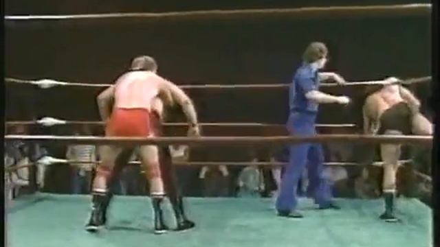 Ricky and Robert Gibson vs Gypsy Joe and The Angel. 1981 смотреть онлайн