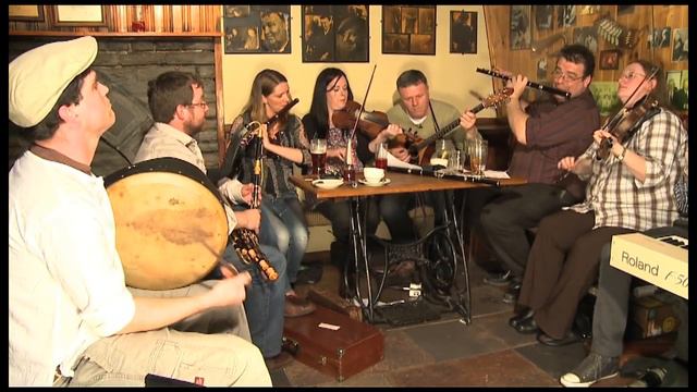 O'Connor's Pub OAIM Launch Clip 5 - Traditional Irish Music from LiveTrad.com смотреть онлайн