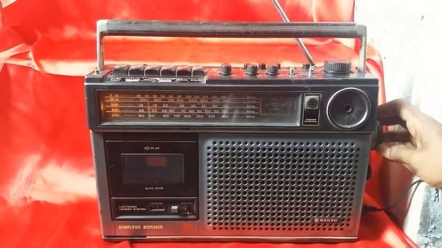 Ultra rare Sanyo M9800V 5Bands radio cassette player(shantishop) смотреть онлайн