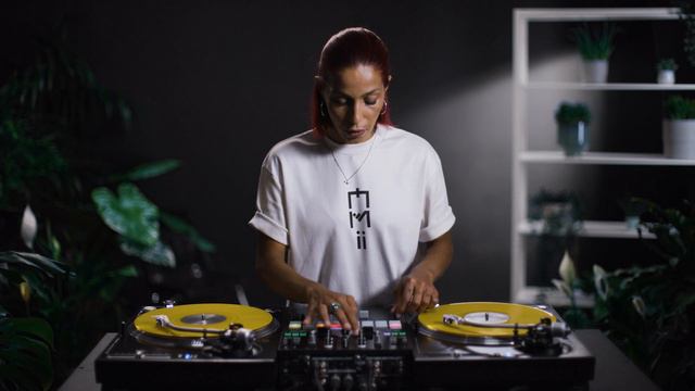 Skillz with DJ Emii: DJM-S7 Loop MIDI Mode Pt. 1 смотреть онлайн