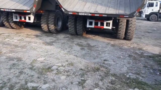 Howo Sinotruk 6 X 4 - 70 тонн горно-шахтный самосвал | Howo Sinotruk 6 X 4 | Trucks Market