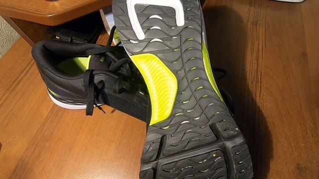 Кроссовки Kiprun KS 500 для тренировок и забегов на длинные дистанции с максимальным комфортом. смотреть онлайн