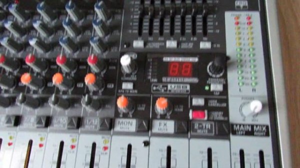 Микшерный пульт Behringer XENUX X1222USB