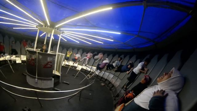gravitron смотреть онлайн