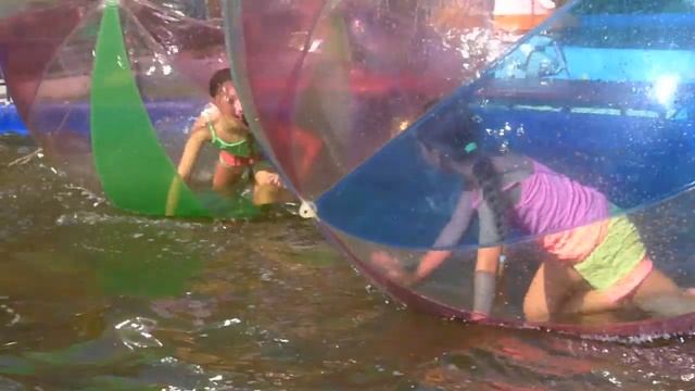 Ногинск — Городской парк — Дети в Шаре! - Водный Аттракцион Zorb ? Шар на воде