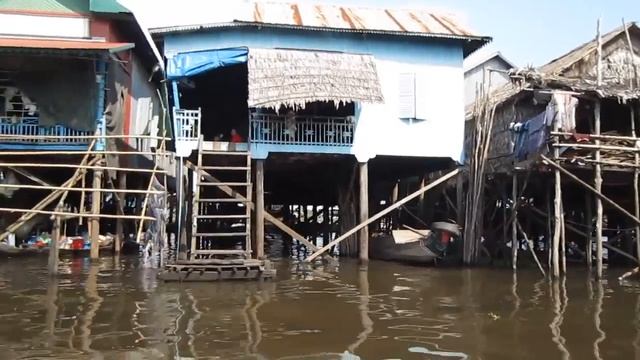 Деревня на воде, Камбоджа смотреть онлайн