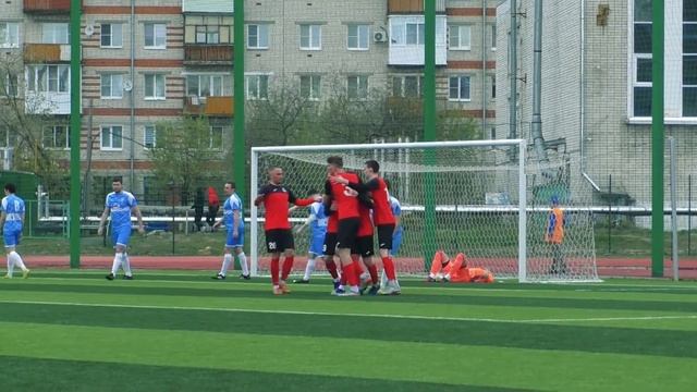 В Заволжье прошла первая игра Чемпионата Нижегородской области по футболу. 30.04.2023 смотреть онлайн