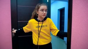 МАША ПРОВЕРЯЕТ КИРИЛЛА!!!