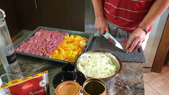 Мясо запечённое по-моему ?