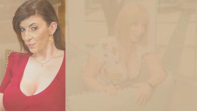 Sara Jay - Cleavage