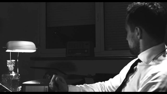 The Tell-Tale Shattered Glass - A Short Film Noir (WFS Exam Version)