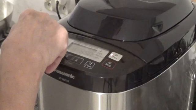 Breadmaking with the Panasonic SD-ZB2512 . The Crazy Chef смотреть онлайн