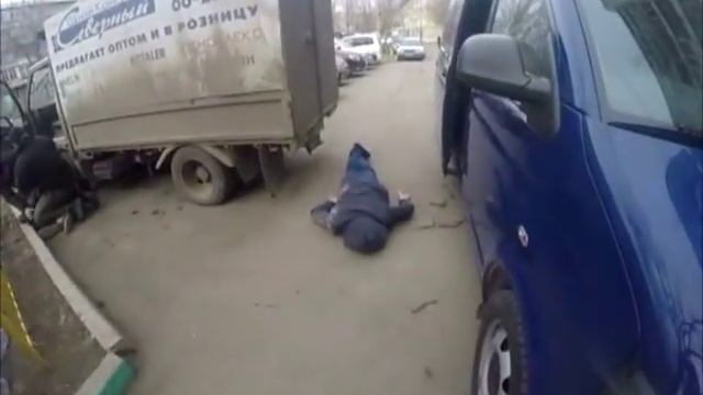Сотрудники ФСБ поймали владельца оружейного цеха смотреть онлайн